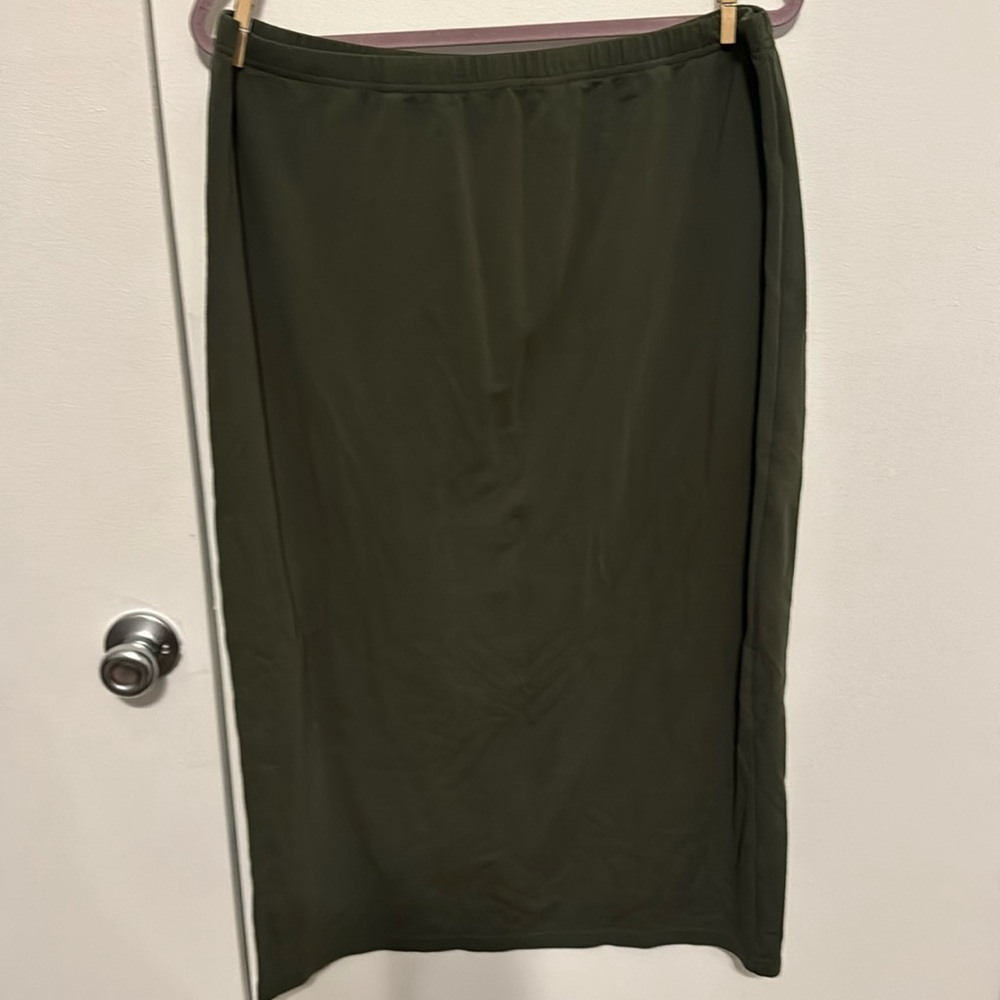 Nuggles green skirt 3x
